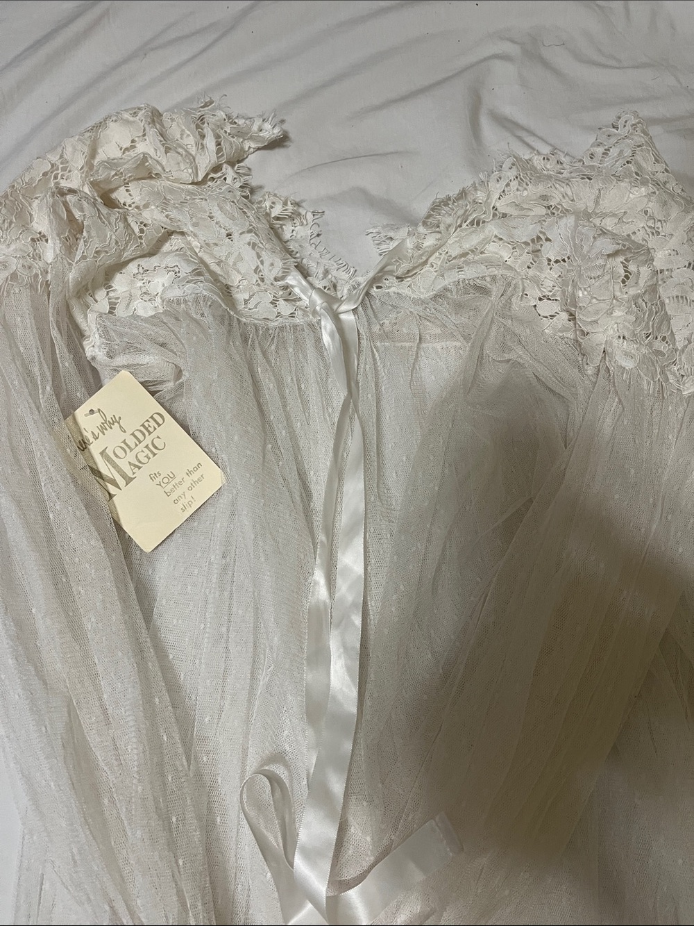 Vintage-Inspired Women's Sheer Ivory Nightgown with Lace Trim French 🇫🇷